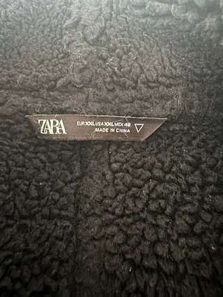 Cazadora negra cuero, con forro de borrego