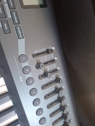 Teclado MIDI Axiom 49