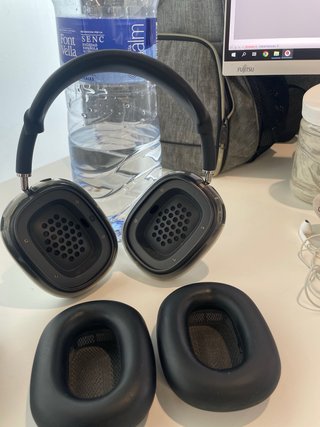 Apple AirPods Max Space Gray