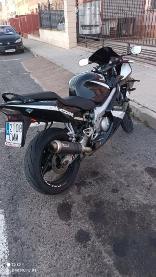 Honda CBR Sport Negra.  Con mono talla 50 nuevo