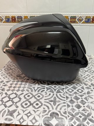 Baúl Top Case Moto Honda Forza Negro y cromado