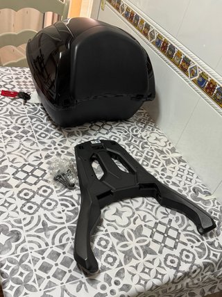 Baúl Top Case Moto Honda Forza Negro y cromado