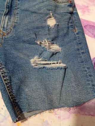Vaqueros Bershka desgastados hombre
