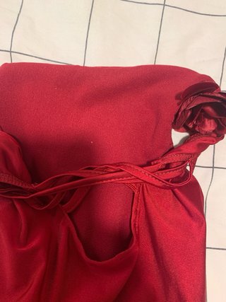 Vestido rojo lentejuelas y gasa