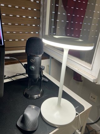 Lámpara LED de escritorio blanca