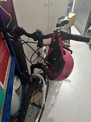 Bicicleta Montaña Roja y Negra