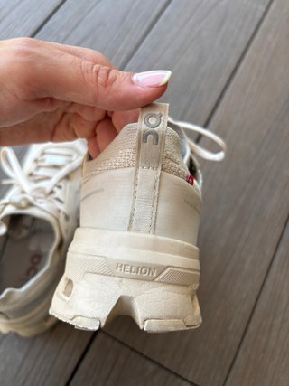 Zapatilla On Cloudnova Arena/Beige