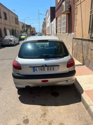 Peugeot 206 2001 numerous de telefono:600279839