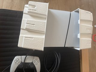 PS5 Digital Edition 1TB + 2 Mandos