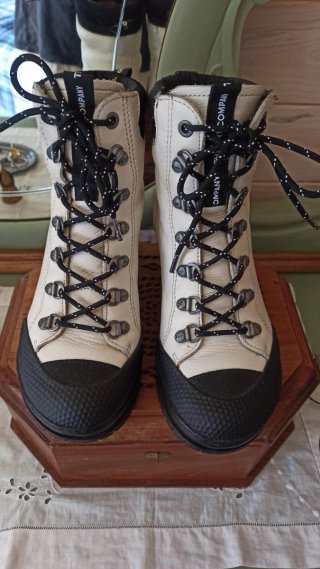 Botines The Art Company Blanco y Negro