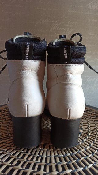 Botines The Art Company Blanco y Negro