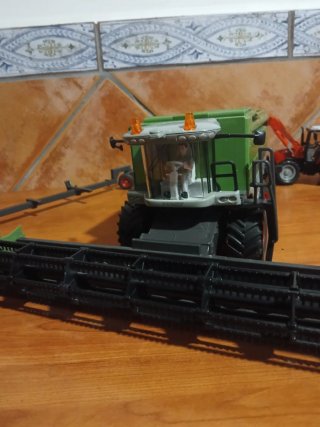 Cosechadora Fendt 9470X Siku 1:32