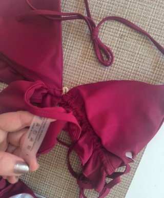 Bikini burdeos con volantes