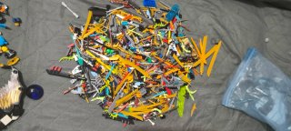 Lote de LEGOS con mas de 30 manuales