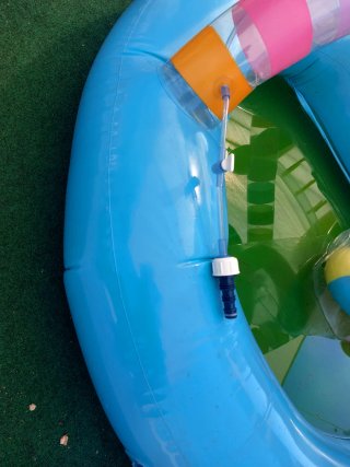 Piscina hinchable con tobogán y accesorios