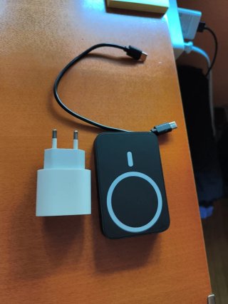 Cargador magnético inalámbrico universal