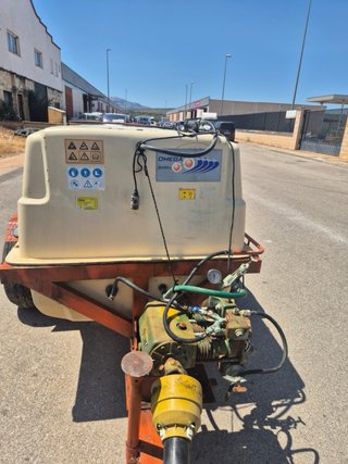 Cuba de azufrar remolcable