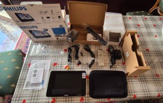 Philips PET835 Lettore DVD Portatile 8.5