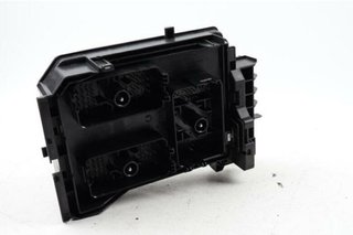 Caja fusibles opel 39019186 astra k 1.4 16v 122550