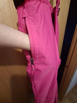 Pantalones de esquí rosas con tirantes