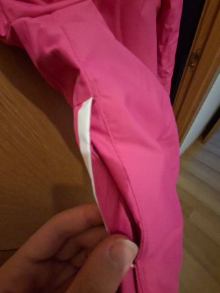 Pantalones de esquí rosas con tirantes