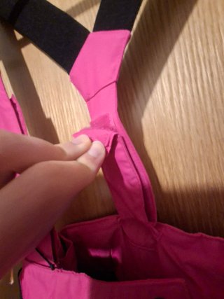 Pantalones de esquí rosas con tirantes