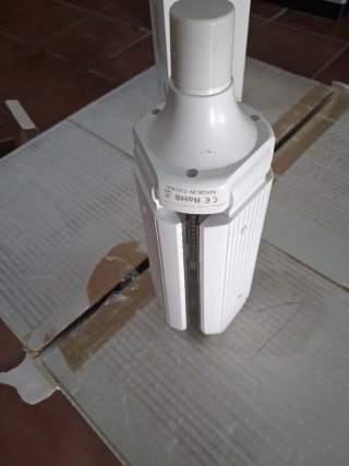 Sistema hidroponico + 2 Bombillas