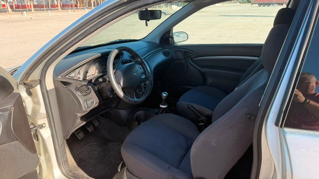 Ford Focus 2000