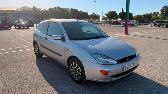 Ford Focus 2000