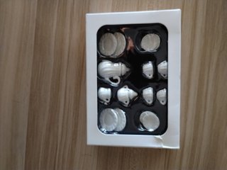 Set da tè in miniatura in porcellana bianca