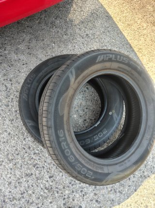 Neumático Aplus 205/60 R16 96H