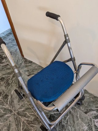 Andador Forta Kanguro HD asiento bolsa 4 ruedas