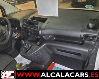 0354-LRJ Opel Combo 2021