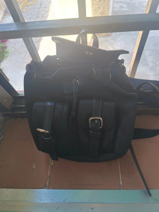 Mochila negra pequeña mujer