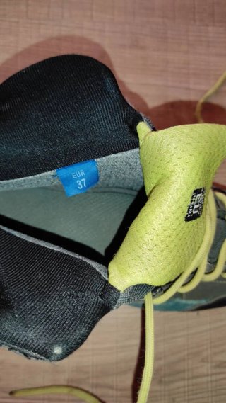 Botas de montaña talla 37 Vibram