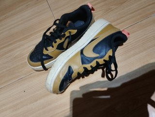 Nike Talla 38 Marrón y Negro
