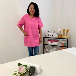 Esteticien y masajista