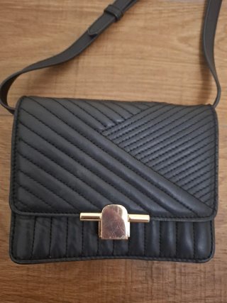 Bolso pequeño negro piel