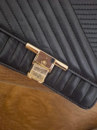 Bolso pequeño negro piel