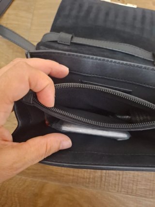 Bolso pequeño negro piel