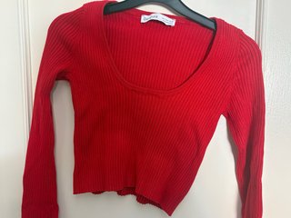 Top Bershka Rojo Manga Larga