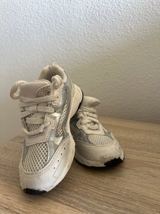 Zapatillas deportivas infantiles