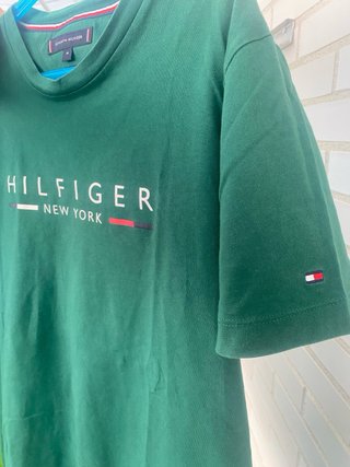 Camiseta Tommy Hilfiger verde oscuro Talla M