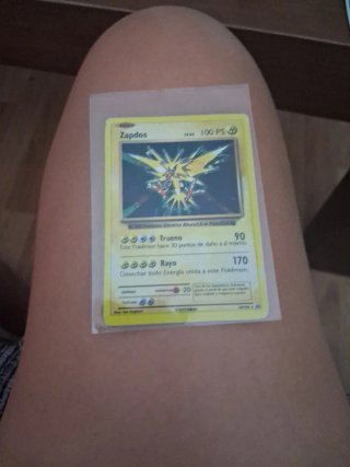 Carta Pokémon Zapdos 100 PS Rara