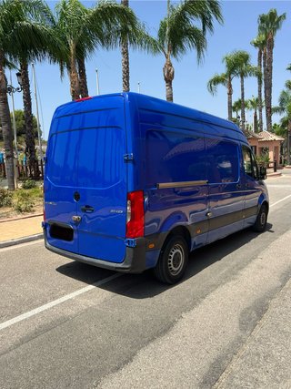 Mercedes-Benz Sprinter