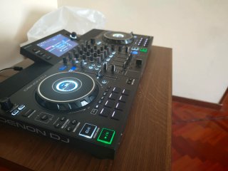 Denon DJ SC Live 4 Controlador DJ