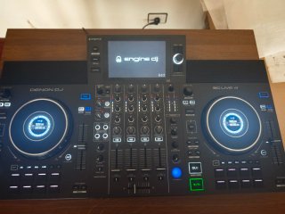 Denon DJ SC Live 4 Controlador DJ