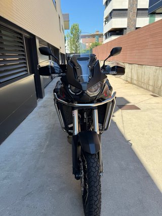 Honda CRF 1100 DCT Africa Twin Negra/Roja