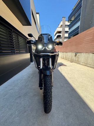 Honda CRF 1100 DCT Africa Twin Negra/Roja