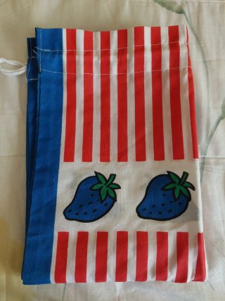 Bolsa de tela con fresas